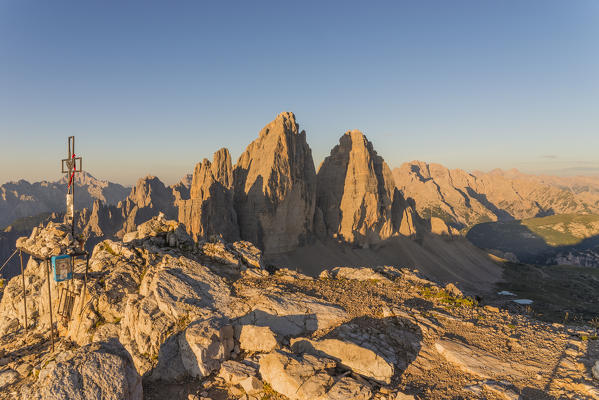 Tre Cime di Lavaredo, Dolomites, South Tyrol, Italy. Sunrise at the Tre Cime di Lavaredo / Drei Zinnen