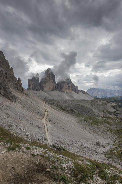 Sesto/Sexten, Dolomites, South Tyrol, province of Bolzano, Italy. View of the Ref. Locatelli, Laghi dei Piani and Torre di Toblin from the 