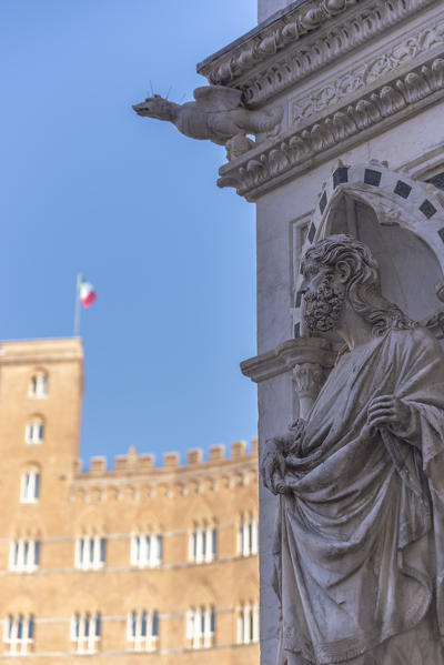 Siena, Tuscany, Italy, Europe. A statue in Piazza del Campo
