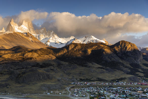 Argentina,Patagonia,Santa Cruz Province,Los Glaciares National Park,view from Mirador de los Condores of Mount Fitz Roy and El Chalten at sunrise