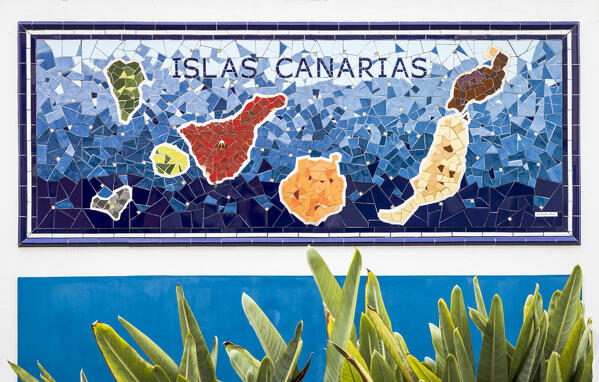 Spain,Canary Islands,Tenerife,Valle de La Orotava,Puerto de La Cruz,mosaic depicting the Canary Islands