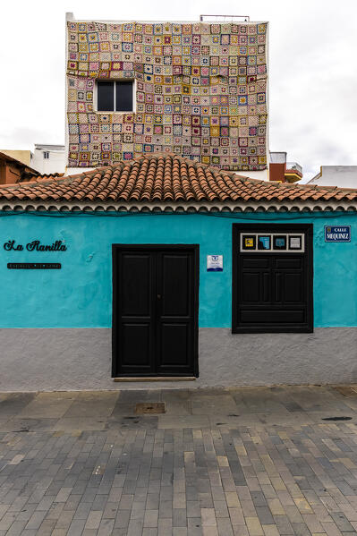 Spain,Canary Islands,Tenerife,Valle de La Orotava,Puerto de La Cruz,colourful houses of Calle Mequinez