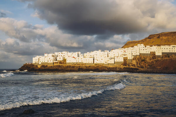 Spain, Canary Islands, Gran Canaria,El Pagador, the village of El Roque at sunset
