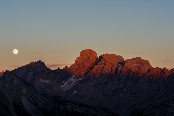 Europe,Italy,Trentino Alto-Adige,Dolomites,Fassa Valley.
Sunset on Costabella