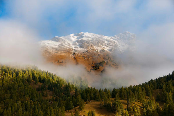 Europe,Dolomites,Italy,Trentino,Fiemme valley,peak Viezzena.
Mountain in fog