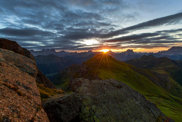 Tofane, Pelmo, Veneto, Italy, Europe,Dolomites,Veneto,Belluno district.
Sunrise on the Pelmo and Antelao, Dolomites