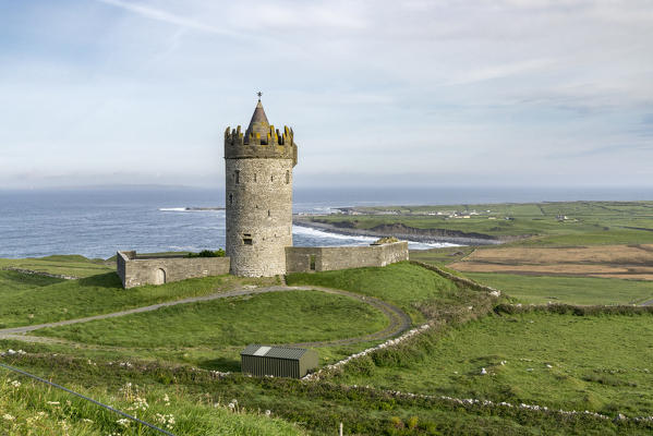 Doonagore Castle, near Doolin, Munster, Co. Clare, Ireland, Europe.