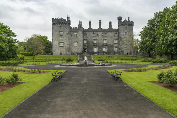 Kilkenny Castle and its gardens. Kilkenny, Co.Tipperary, Munster, Ireland, Europe.