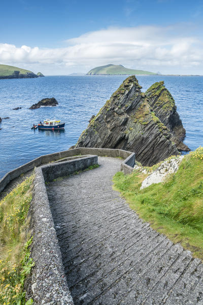 Dunquin pier, Dingle peninsula, County Kerry, Munster province, Ireland, Europe.