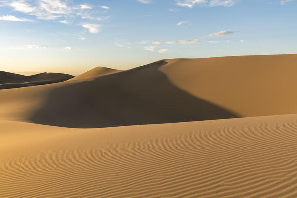 Wind drawn lines on the sand in Gobi Gurvan Saikhan National Park. Sevrei district, South Gobi province, Mongolia.