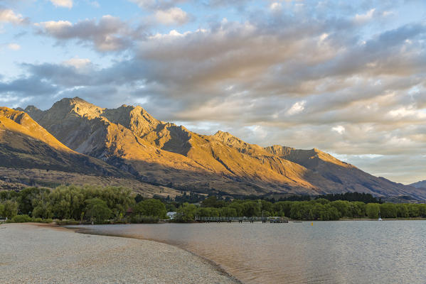 Mountains and Lake Wakatipu at sunset. Glenorchy, Queenstown Lake district, Otago region, South Island, New Zealand.