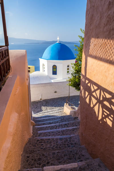 Narrow walkways in Oia, Santorini, Cyclades Islands, Greece