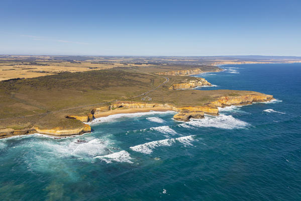 London Arch (London Bridge) and Twelve Apostles Marine National Park near Port Campbell, Great Ocean Road, Victoria, Australia