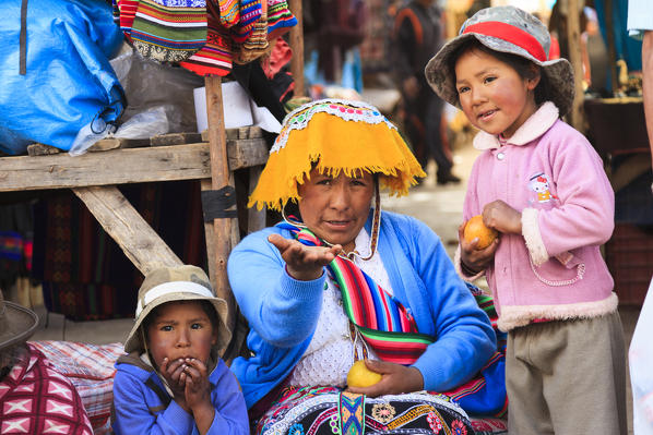 Sunday market in Pisac, Sacred Valley, Peru, South America
