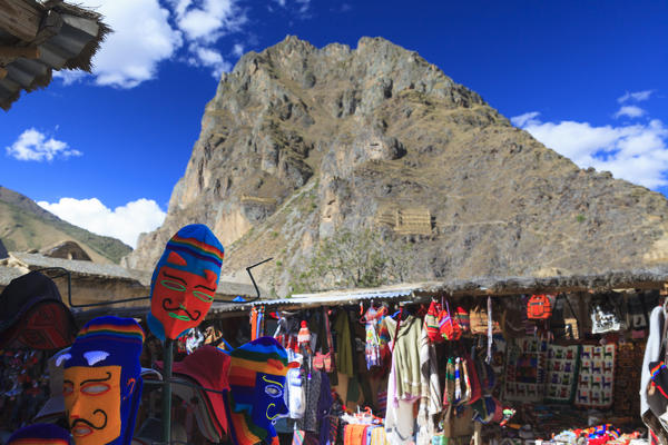 Market in Ollantaytambo, Sacred Valley, Cuzco province, Peru, South America