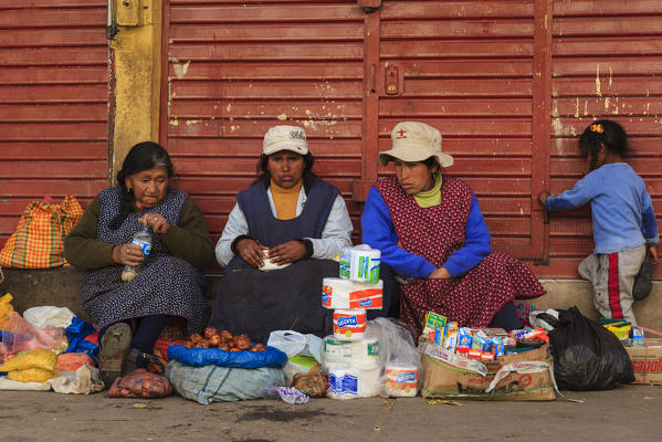 Street market in Cuzco, Cuzco region, Peru, South America