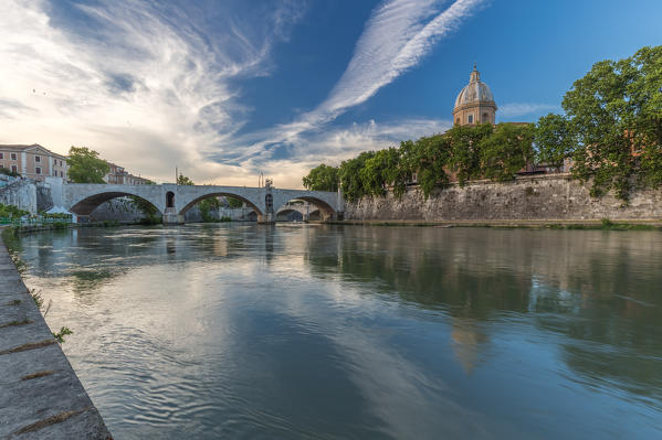 Europe, Italy, Lazio, Rome. Tiber River