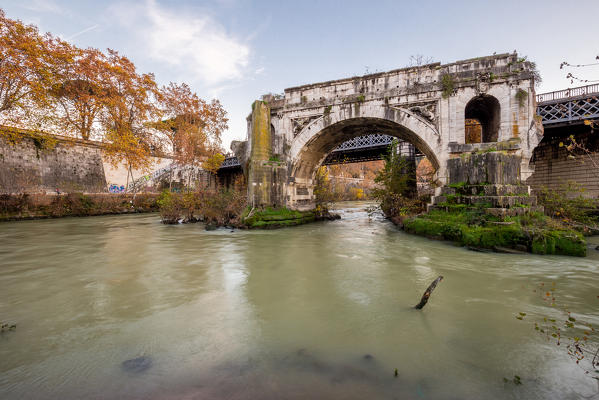 Europe, Italy, Lazio, Rome. Ponte Rotto from Tiber Island