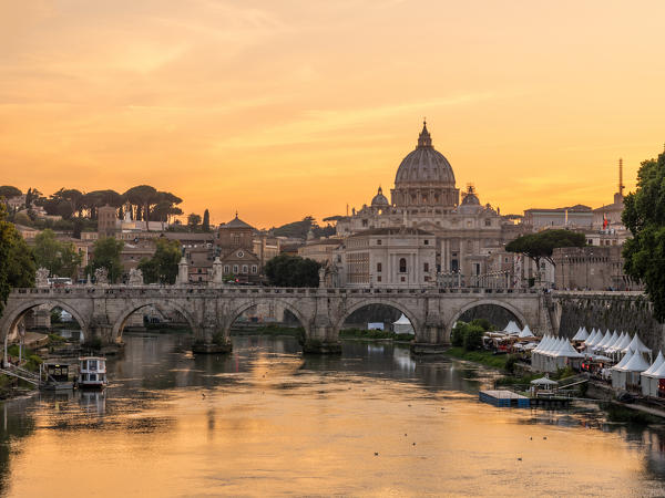 Italy, Lazio, Rome. Sunset on Saint Peter's Basilica