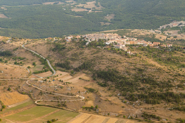 Castelvecchio Calviso from Calascio
Europe, Italy, Abruzzo, Province of L'Aquila