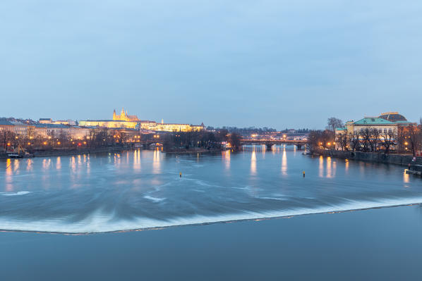 The view on the river Vltava with the Castle of Prague at Dusk
Europe, Czech Republic, Bohemia, Prague