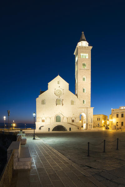 view of Duomo square and cathedral Beata Maria Vergine Assunta. Europe, Italy, Puglia, Trani, Trani district