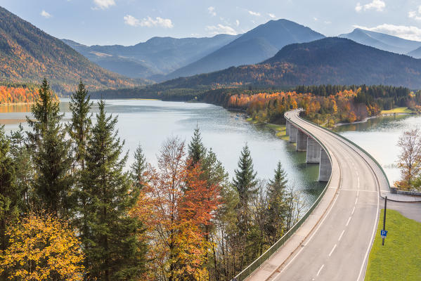 Sylvenstein bridge to Bavaria
Europe, Germany, Bavaria, 