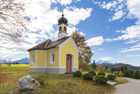 Chapel of Mary Rast to Krun
Europe, Germany, Bavaria, Krun, Mittenwald, Barmsee