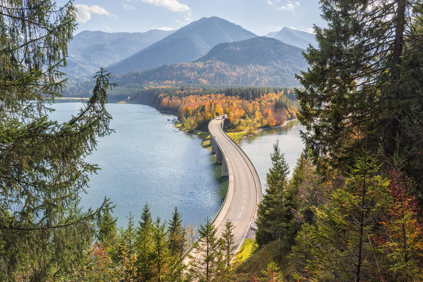 Sylvenstein bridge to Bavaria
Europe, Germany, Bavaria