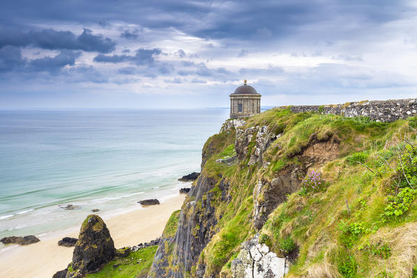 View of the Mussenden temple and the Downhill beach below. Castlerock, County Antrim, Ulster region, Northern Ireland, United Kingdom.