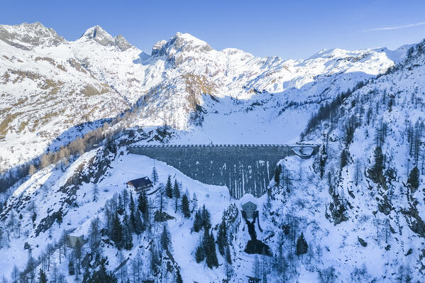 Winter view of Fregabolgia dam and lake. Carona, Val Brembana, Alpi Orobie, Bergamo, Bergamo Province, Lombardy, Italy, Europe.