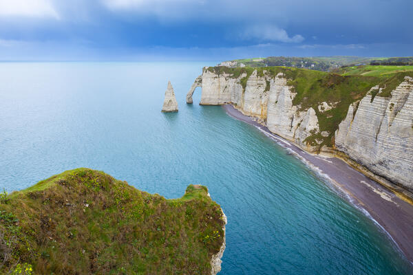The arch and needle of Etretat, Octeville sur Mer, Le Havre, Seine Maritime, Normandy, France, Western Europe.