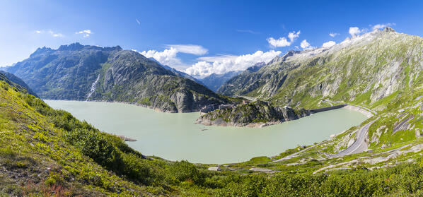 View of the Grimselsee and Grimsel Hospiz at Grimselpass, connecting Guttannen in Berna Canton to Oberwald in Canton of Valais. Obergoms, Canton of Valais, Swiss Alps, Switzerland.