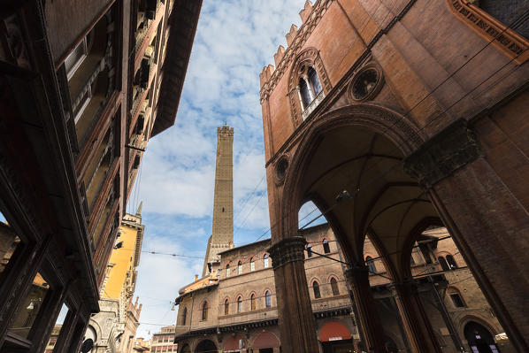 View of the Torre degli Asinelli from Piazza della Mercanzia square. Bologna, Emilia Romagna, Italy.