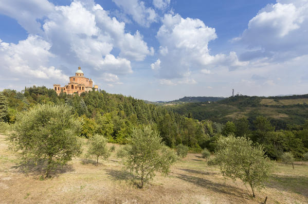 View of the Colle della Guardia and the Santuario della Beata Vergine di San Luca. Bologna, Emilia Romagna, Italy.