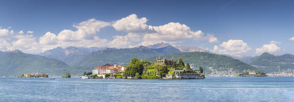 View of the Borromean Islands, Isola dei Pescatori, Isola Bella,Isola Madre and Scoglio della Malghera, from the shores of Baveno in a spring day, Verbano Cusio Ossola, Lago Maggiore, Piedmont, Italy.