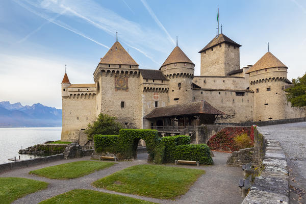 View of the Chillon castle on Lake Geneva. Veytaux, Montreux, Canton of Vaud, Switzerland.