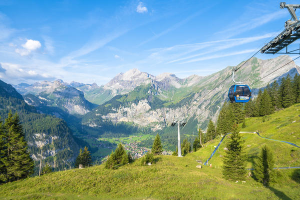 Cable car on way to Oeschinensee lake with Kandersteg in background, Bernese Oberland, Canton of Bern, Switzerland