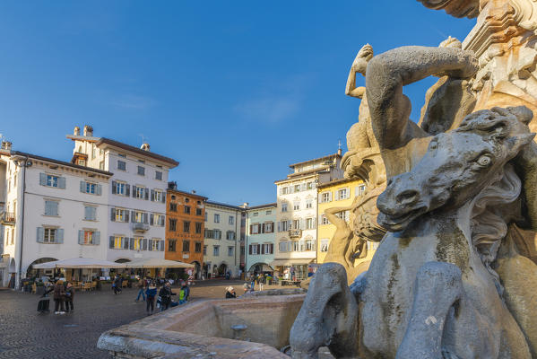 Neptune Fountain and old buildings in Piazza del Duomo, Trento, Trentino, Italy