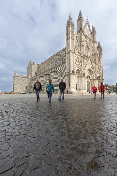 Pedestrian square with the gothic and ancient cathedral in the background Orvieto Terni Province Umbria Italy Europe