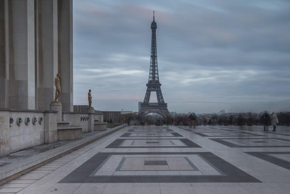 Tour Eiffel view form Trocadero terrace in Paris city. Paris, Île-de-France, France, Europe
