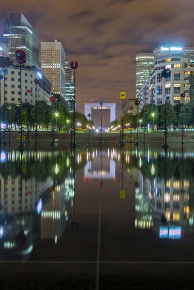 The arc of Defanse reflected at night in Paris city, Defanse distict. Paris, Île-de-France, France, Europe