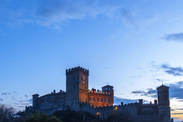 Pavone Castle at dusk, Pavone Canavese, Ivrea, Piedmont, Italy, Southern Europe
