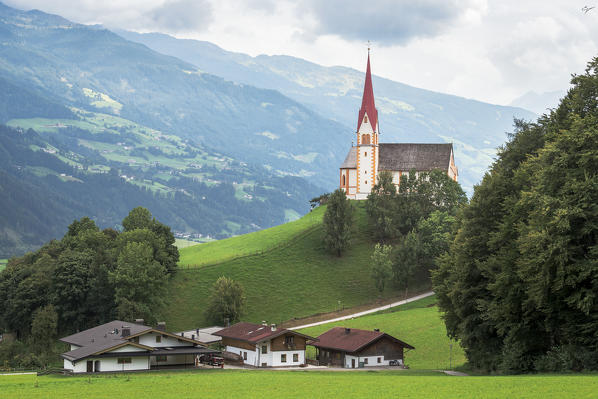 The church of Sankt Pankraz in Fügen, Zillertal, Schwaz province, Tyrol, Austria, Europe