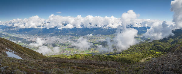 Panoramic view over the city of Innsbruck and the Nordkette mountain range, Patscherkofel mountain, Innsbruck, Tyrol, Austria, Europe
