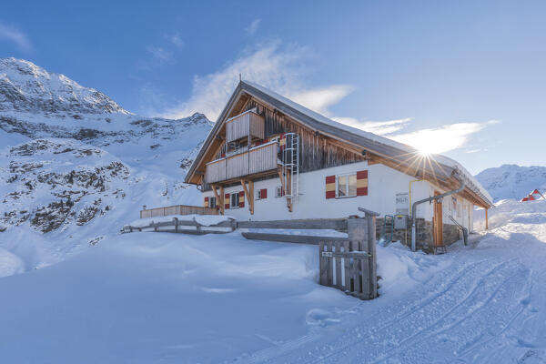 Potsdamer Hütte mountain hut on a cold winter afternoon, Fotsch Valley, Sellrain, Innsbruck Land, Tyrol, Austria, Europe