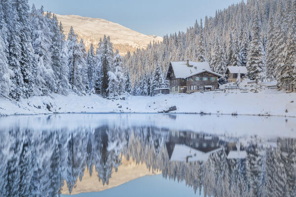 The abandoned hut by lake Obernberg after a heavy snowfall, Lake Obernberg, Obernberg am Brenner, Innsbruck Land, Tyrol, Austria, Europe 