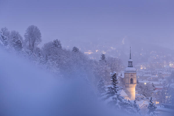 The residential tower of the Lords of Hoetting on a snowy evening, Hoetting district, Innsbruck, Tyrol, Austria, Europe