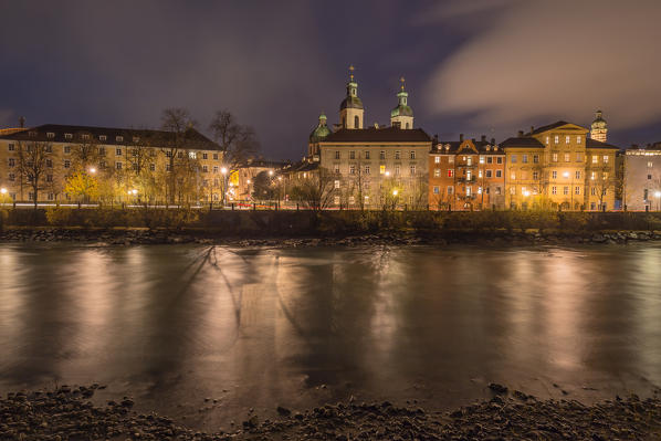 The Cathedral of Saint Jakob seen from the Inn river at evening, Tyrol, Austria, Europe