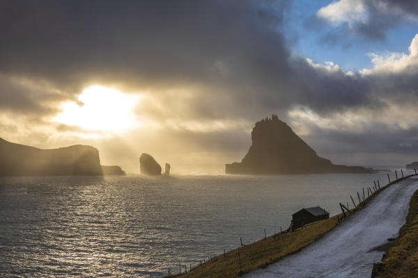 Sunset from Bour, in front of Drangarnir and Tindhólmur Islet (Vagar Island, Faroe Islands, Denmark)